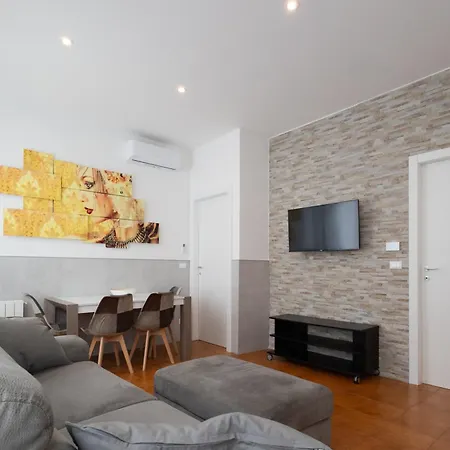 아파트 59 Tourist House Lame - Self Check-in 볼로냐